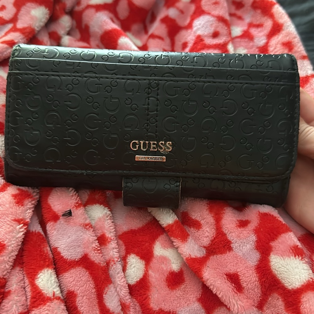 Guess wallet
